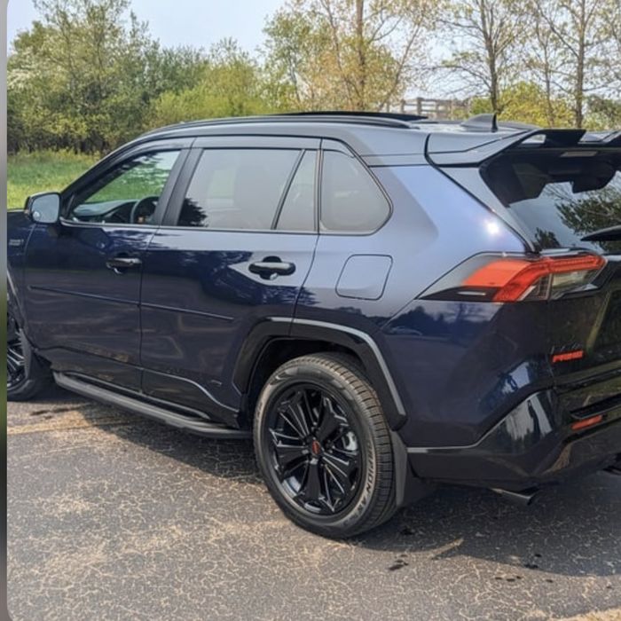 Спойлер на Rav4 20-