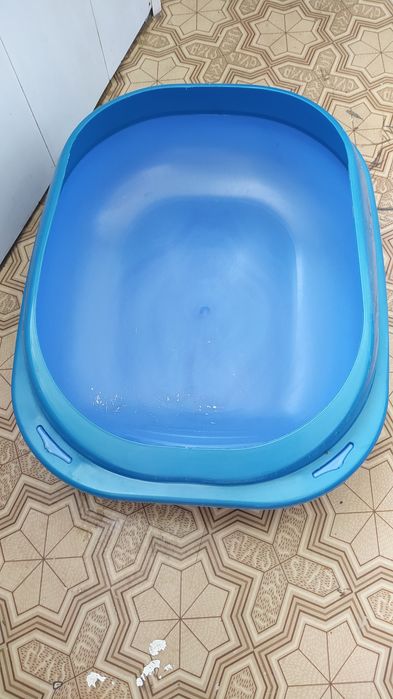 Продаётся лоток.