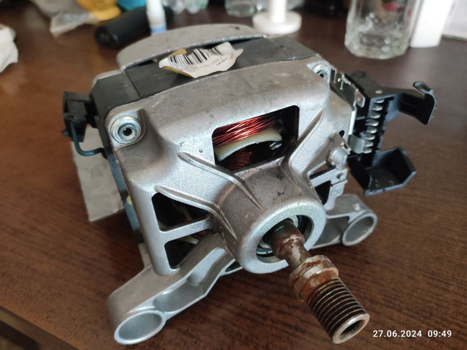 Продам запчасти на стиралку