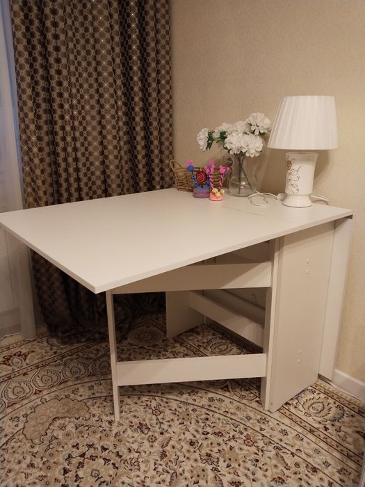 Продам стол-книжку!