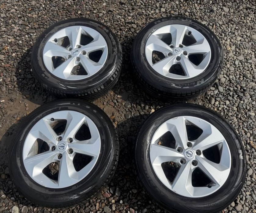 Set Jante Originale Nissan cu anvelope de VARA 215/60R17