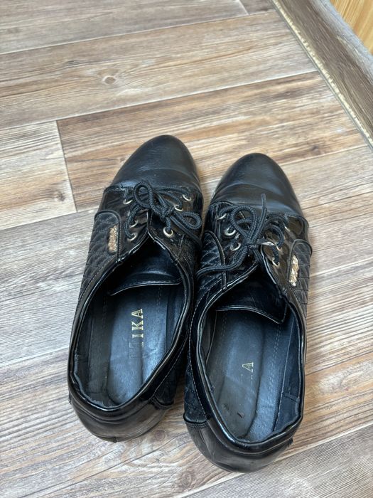 Кросовки женские