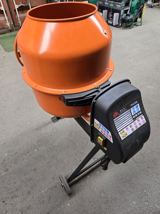 Бетонмешалка. Миксер. Мешалка. Бетон смеситель.