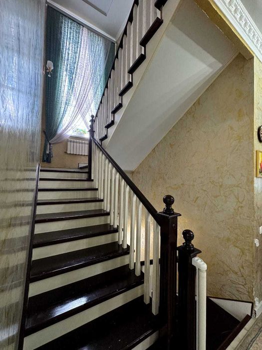 продам коттедж +два бизнеса