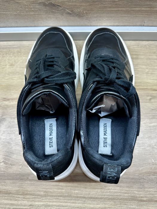 Продават се мъжки кецове/ сникърси/ обувки Steve Madde в размер 43 EU