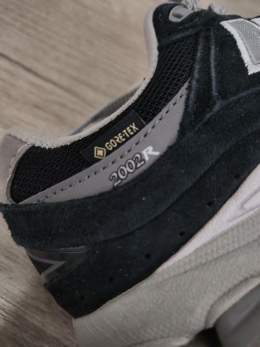 Срочно! Продается Кроссовки New Balance 2002R gore-tex