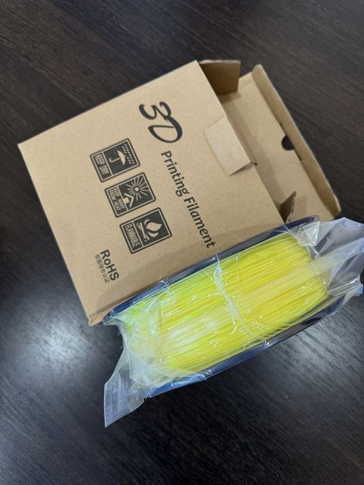 Пластик для 3 D принтера PLA FLUO YELLOW