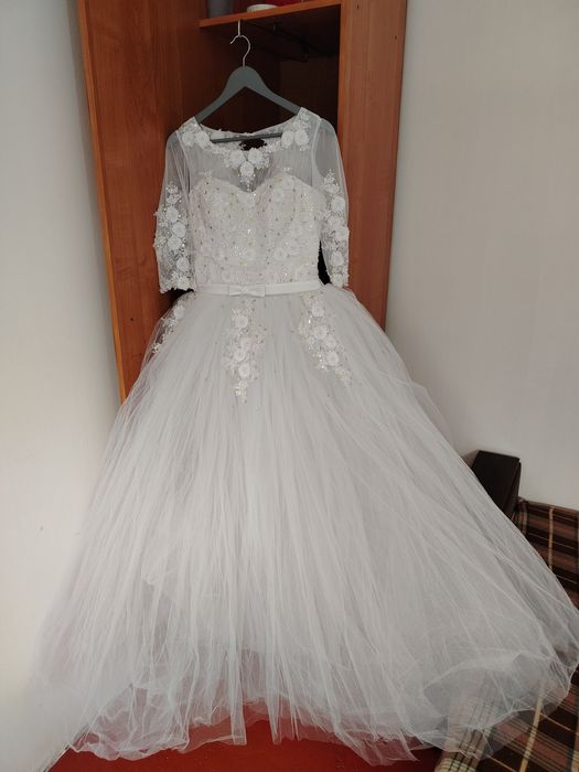 Продам свадебную платье