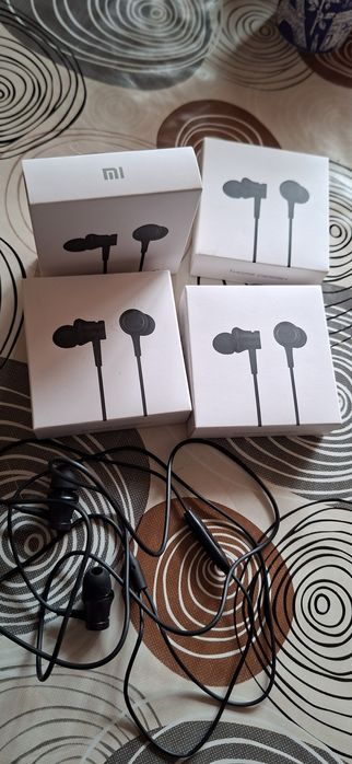 Нови слушалки на Xiaomi Redmi