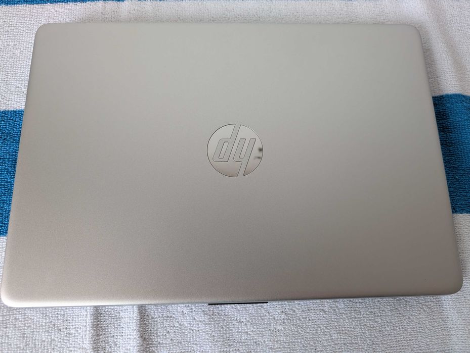 Laptop HP 14s Ryzen 5 5500U | 12GB RAM | Ideal Școală/Office | +Geantă
