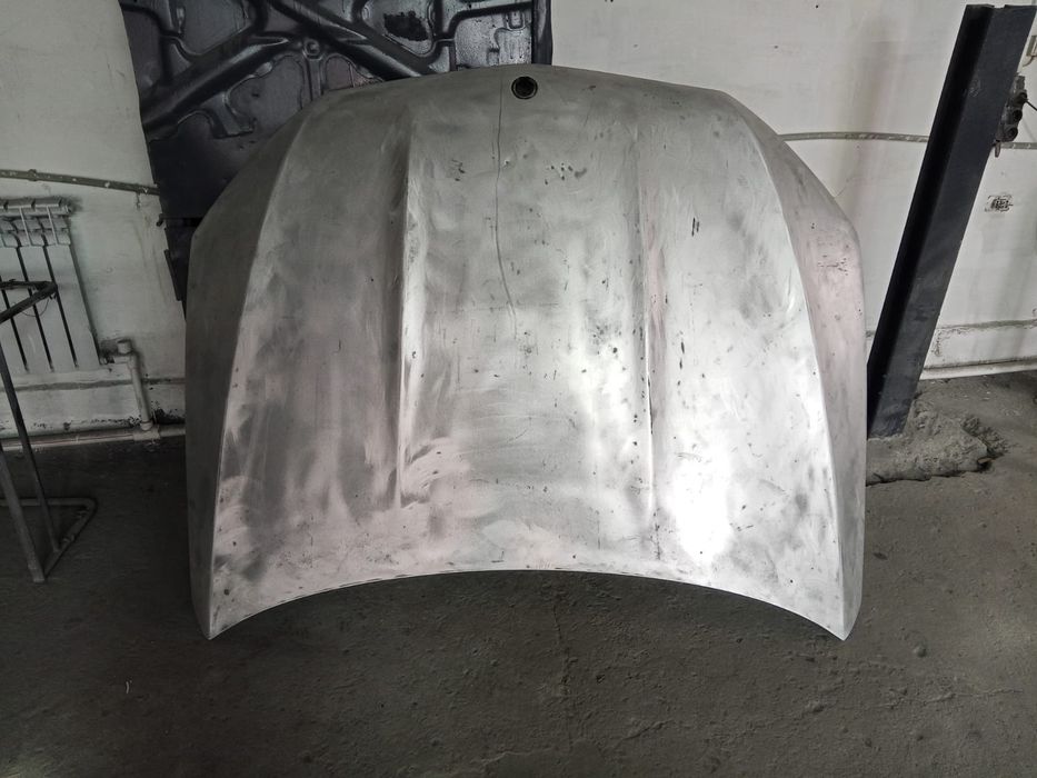 Капот бмв и. Мерс