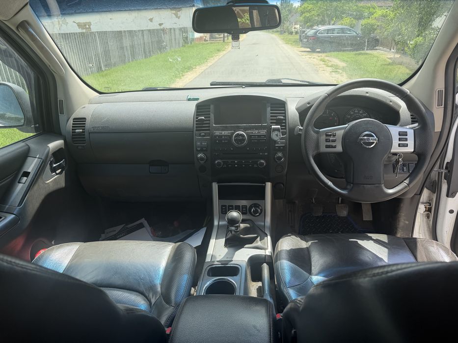 nissan navara 2.5