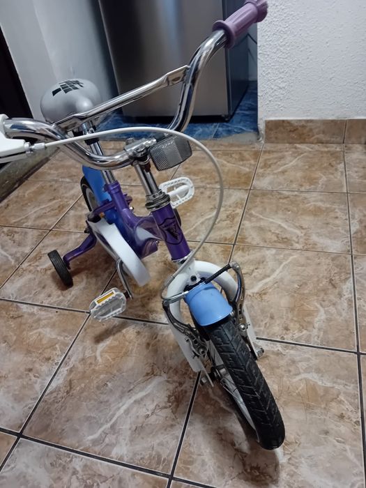Bicucleta copil cu roti ajutatoare detasabile