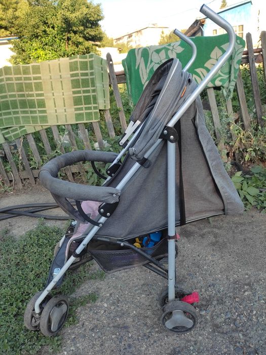 Продам прогулочную коляску