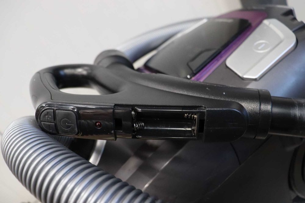 Прахосмукачка с торба Eureka NEN300 (ECQ Silent) 700W