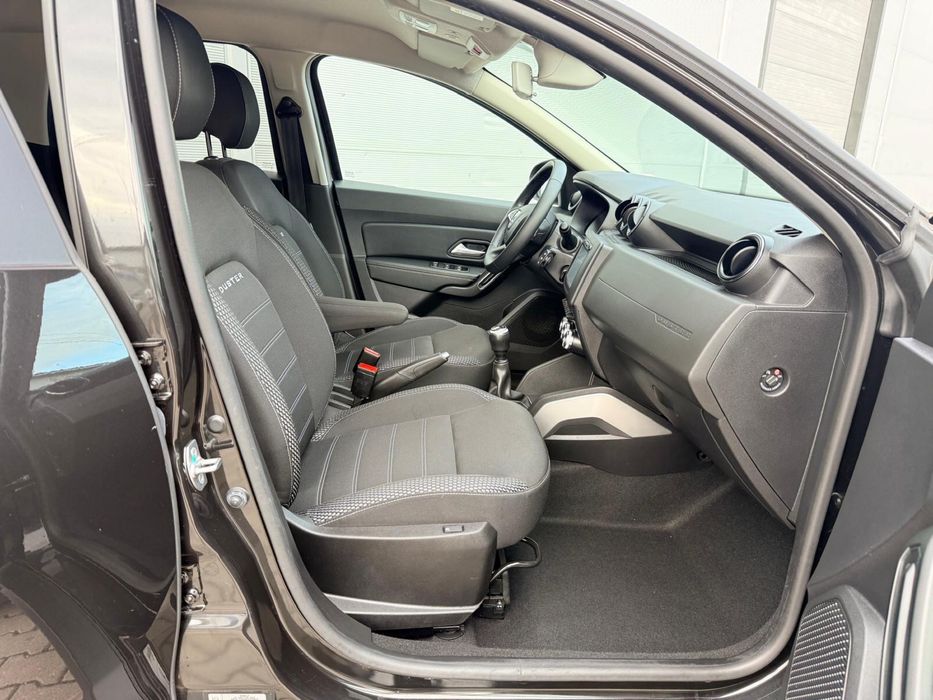 Dacia Duster Prestige / 1.6 Sce / 99.000 km / climatronic / navigatie / incalzire scaune / camere 360