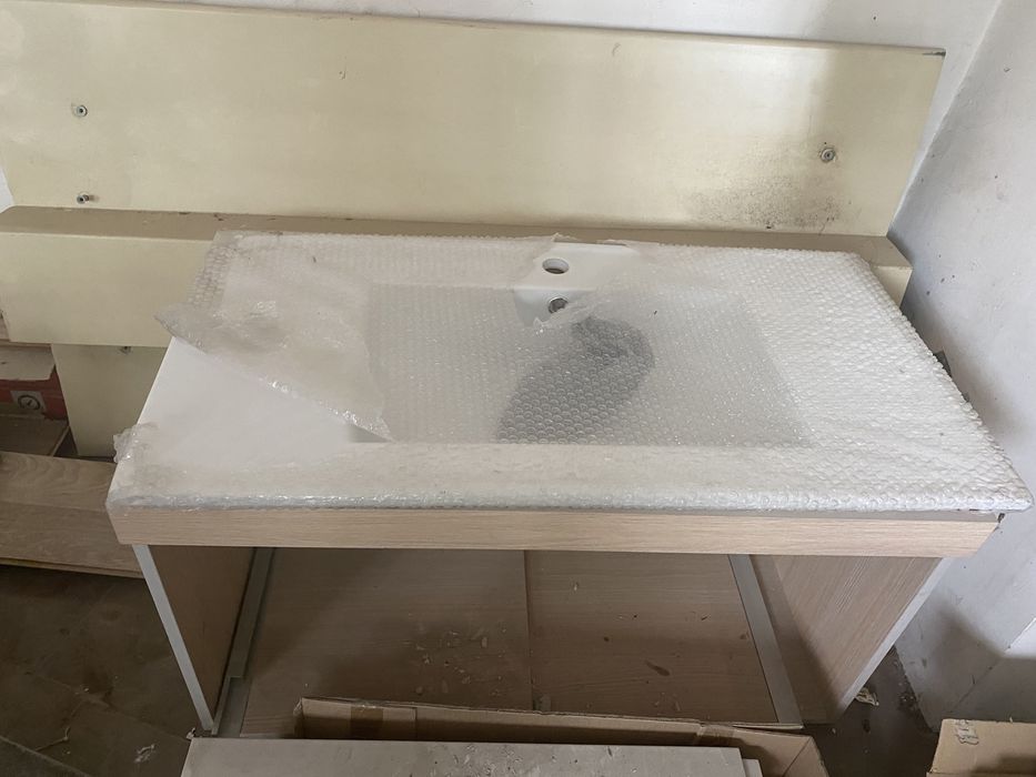 Шкаф за баня с плот и мивка