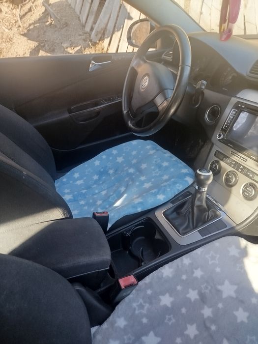 Spre vânzare PASSAT b6