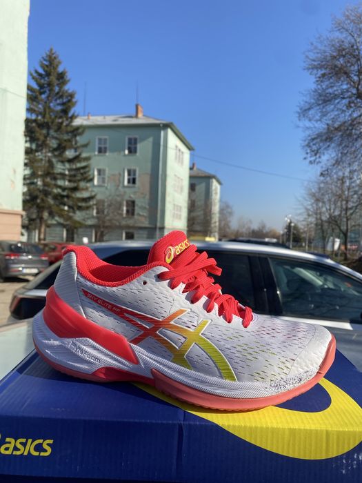 Спортни обувки!!!
