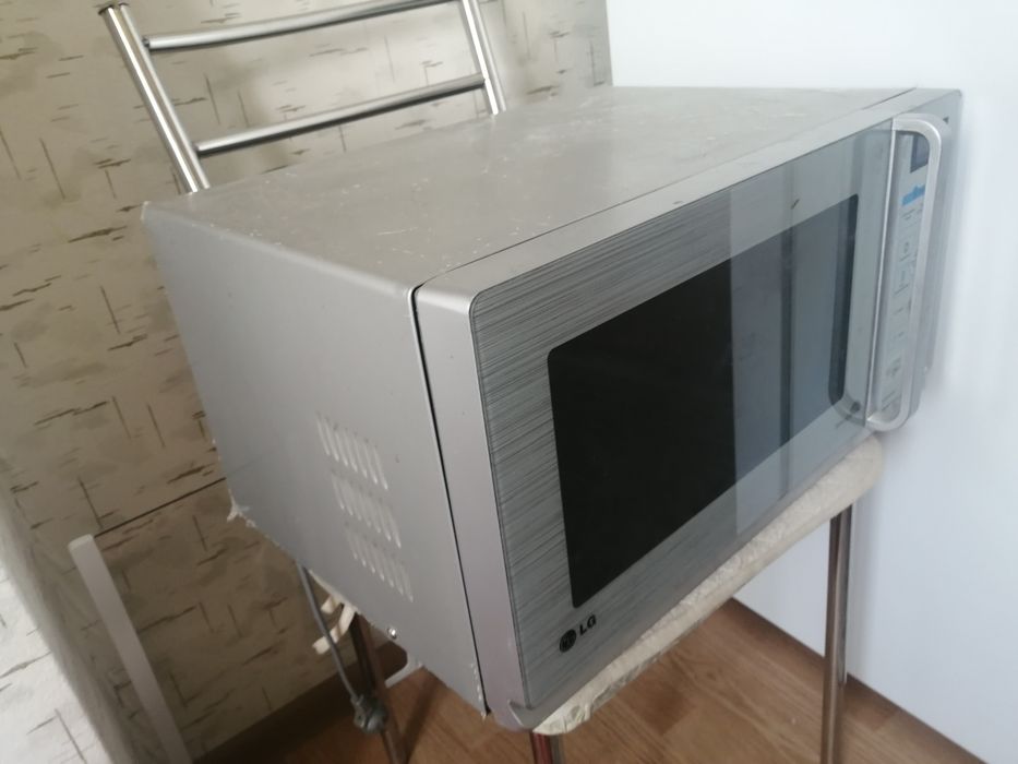 Микроволновка LG