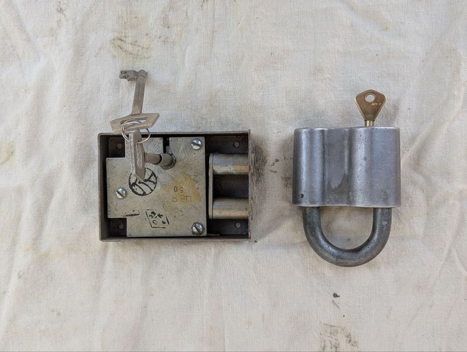 Продам накладной и висячий замок