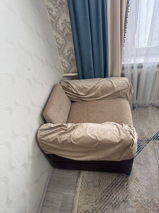 Продается два дивана и кресло