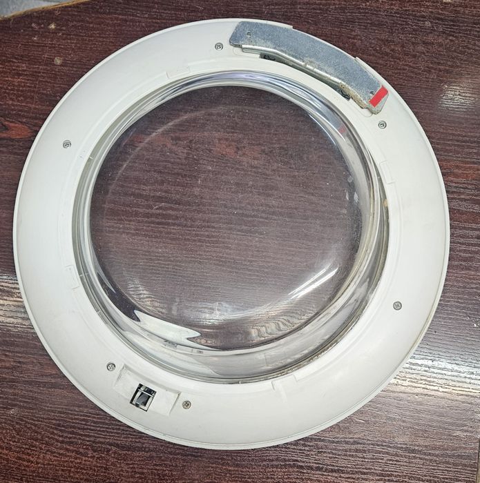 Вратичка/люк с дръжка за пералня Indesit