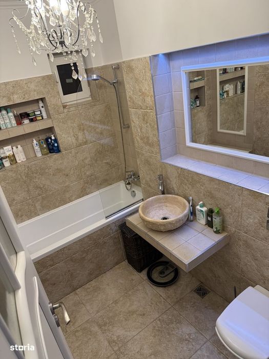Apartament 2 camere, 57 mp , balcon 7 mp, boxă, Platinia str Constanta