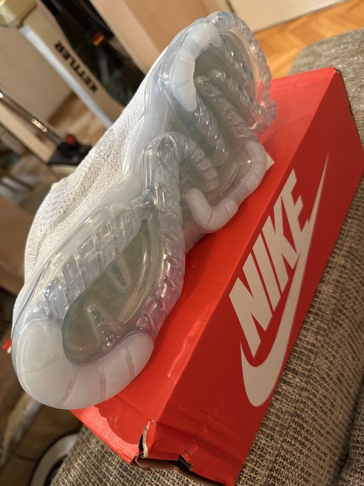 Продавам маратонки AIR VAPORMAX 2023 FK
