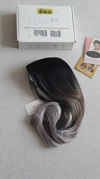 Peruca lunga ondulata Ombre negru gri pentru femei 55 cm