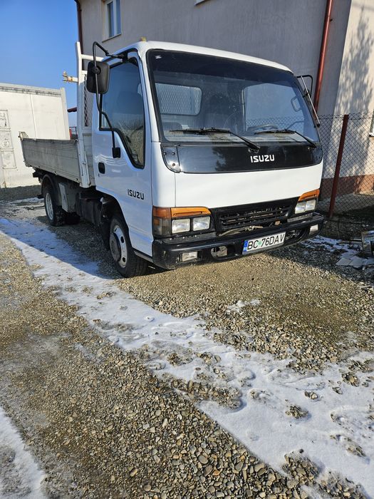 Isuzu npr  basculabila