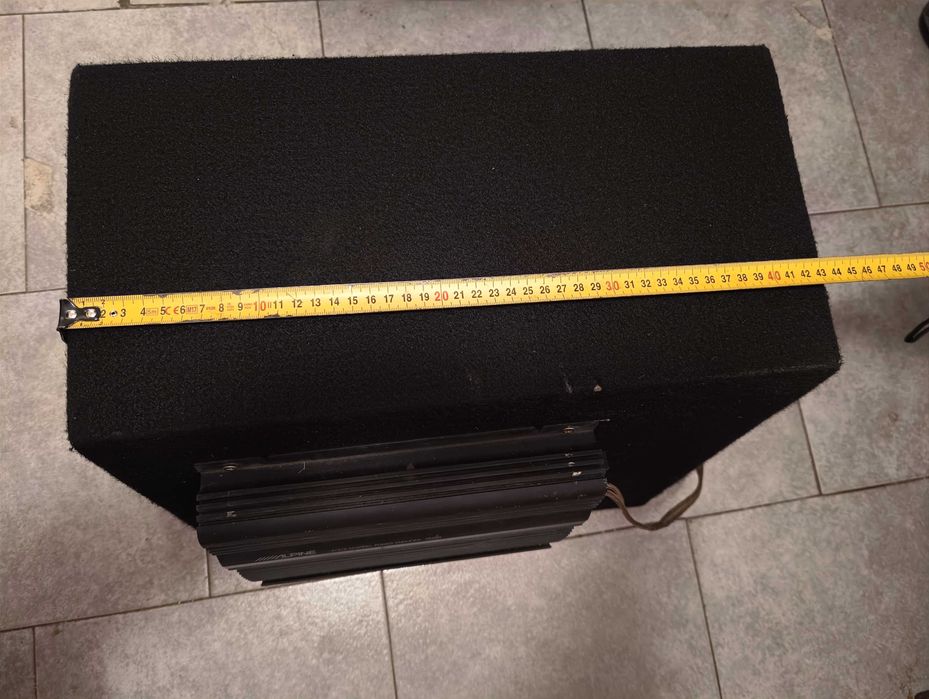 Бас каса с усилвател