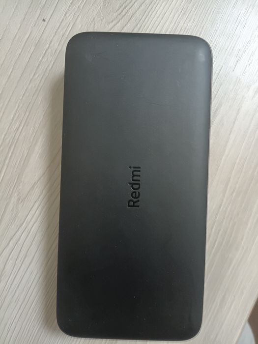 Продам повер банк в хорошем состояние