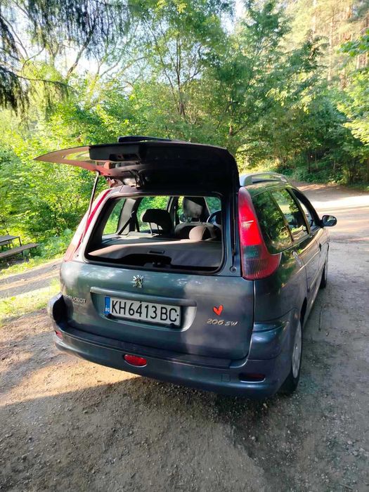 Лек автомобил Peugeot 206 SW - Само на 65000 км