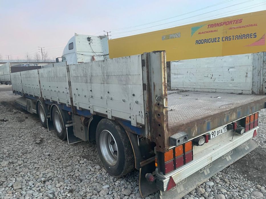 Полуприцеп с бортами Tyllis тяжеловоз