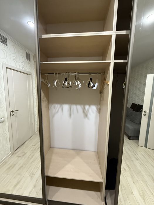 Продаётся два встроенных шкафа в отличном состоянии!