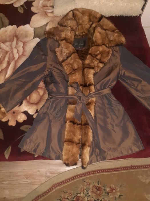 Продам меховую куртку дёшево!
