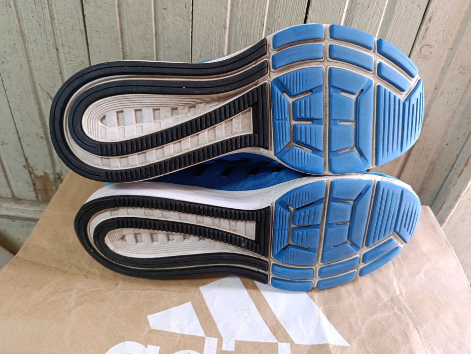 ''Nike Zoom Vomero 11''оригинални маратонки 43 номер