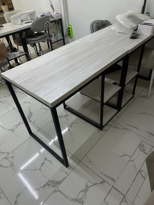 Стол для учебы/работы