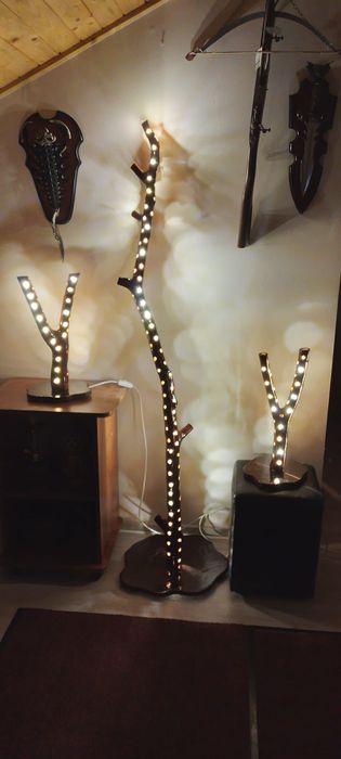 Veioze din lemn lacuit