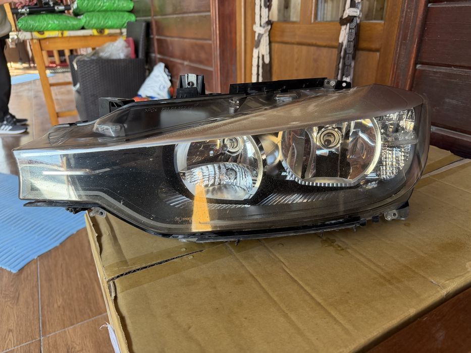 Faruri BMW F30 halogen