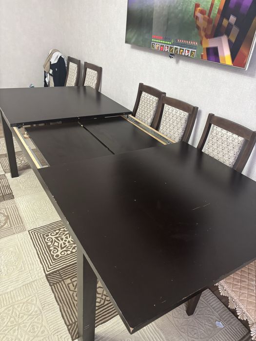 Продается Стол В хорошем качестве