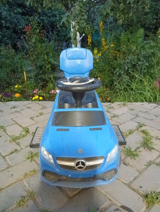 Продам детскую машинку