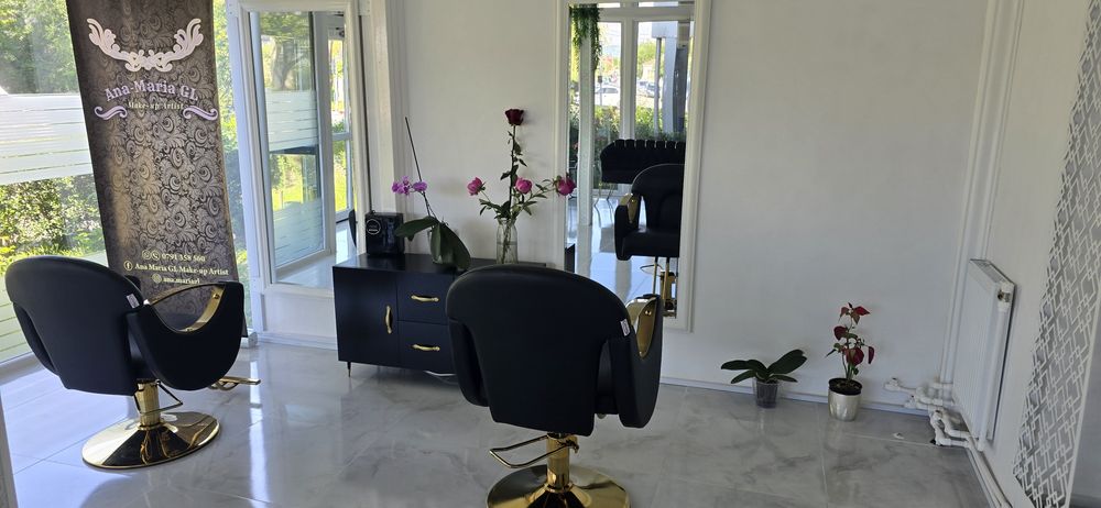 Închiriez post coafor mobilat  250€