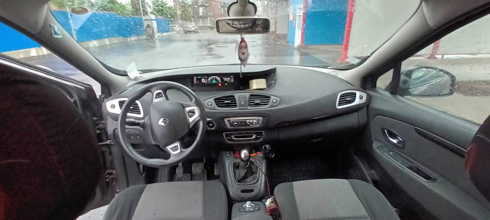 RENAULT 4 2012 — imagine 4