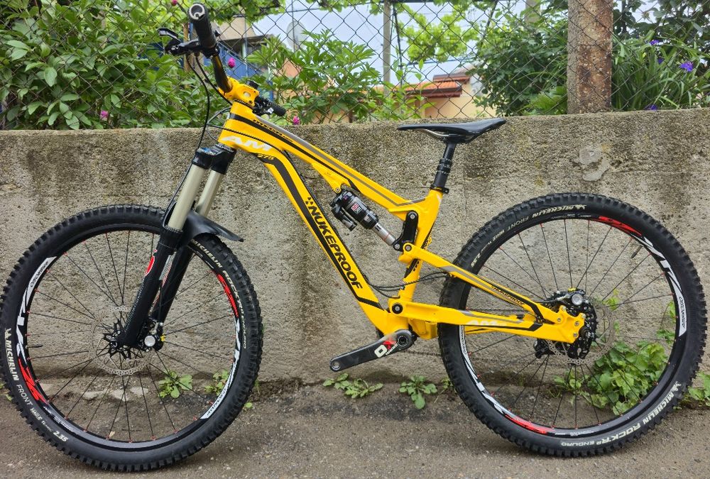 Като Нов Nukeproof Mega 27.5 M размер  1x11 XO  Formula вилка висок клас , Formula спирачки ,  проходни оси,  мекица