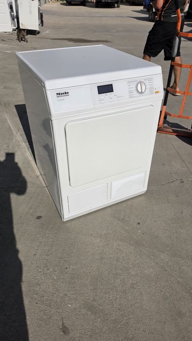 Професионална сушилня Miele PT 5137 WP