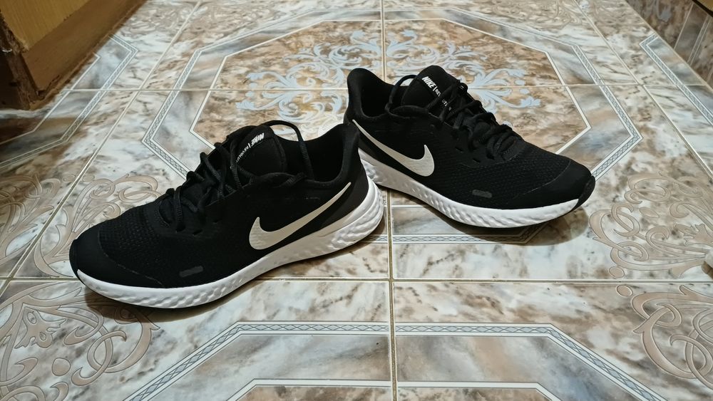 NIKE Маратонки (оригинал)