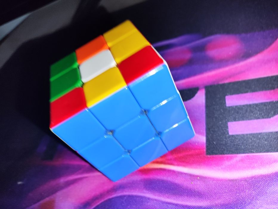 Кубик Рубика в отличном качестве