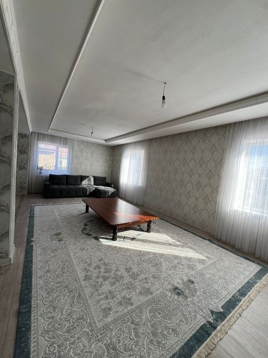 Уй сатылады! Келип кориниз